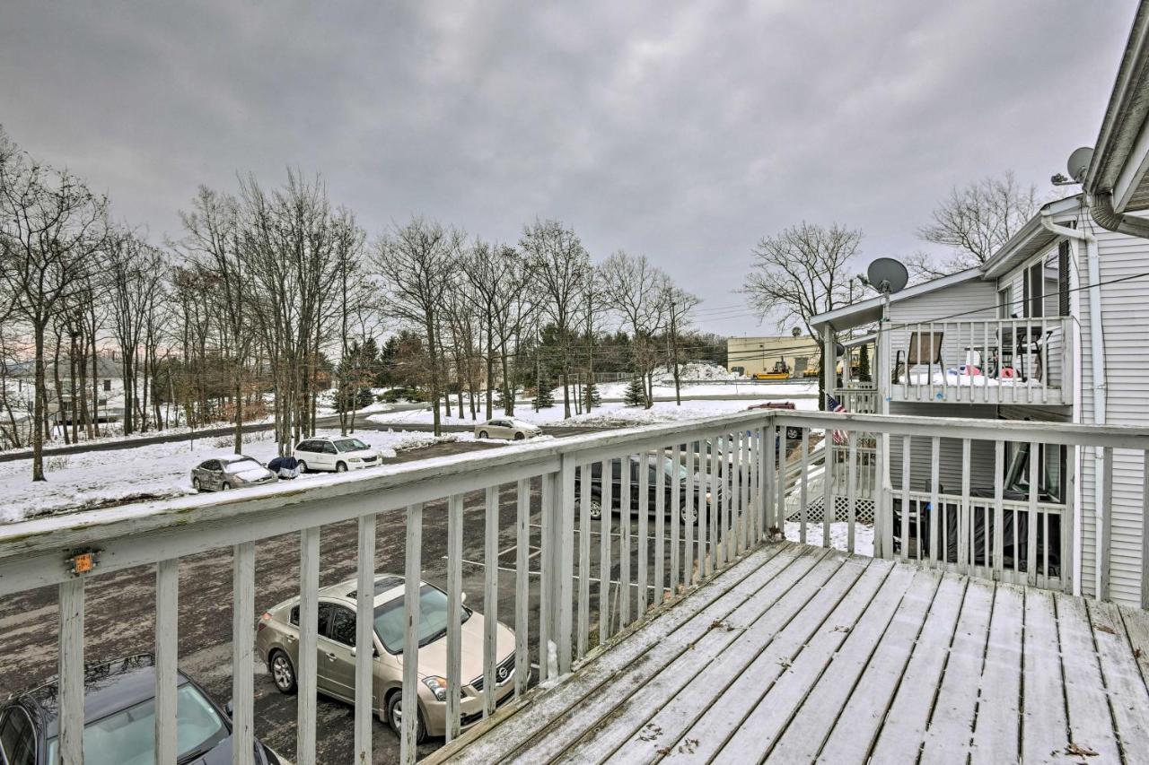 Mount Pocono Condo With Balcony, Near Mt Airy Casino Eksteriør billede