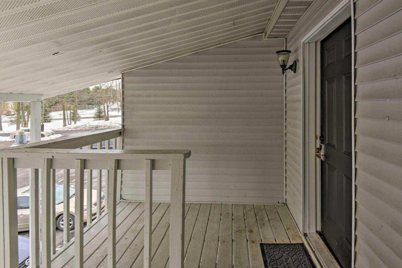 Mount Pocono Condo With Balcony, Near Mt Airy Casino Eksteriør billede