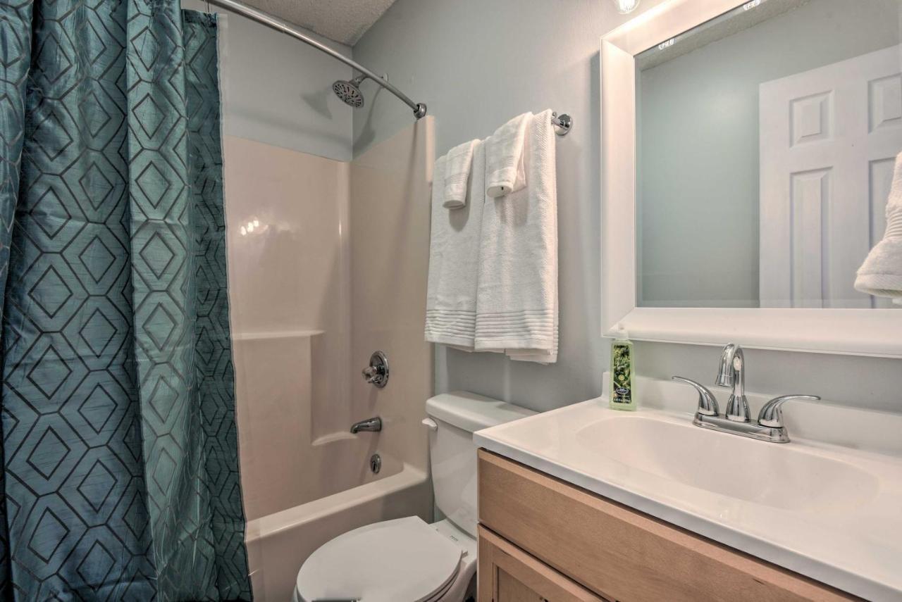 Mount Pocono Condo With Balcony, Near Mt Airy Casino Eksteriør billede